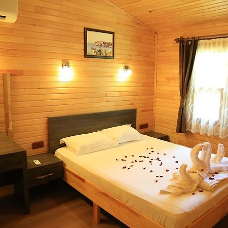 Tunays Pansiyon Bed & Breakfast Cirali Bagian luar foto