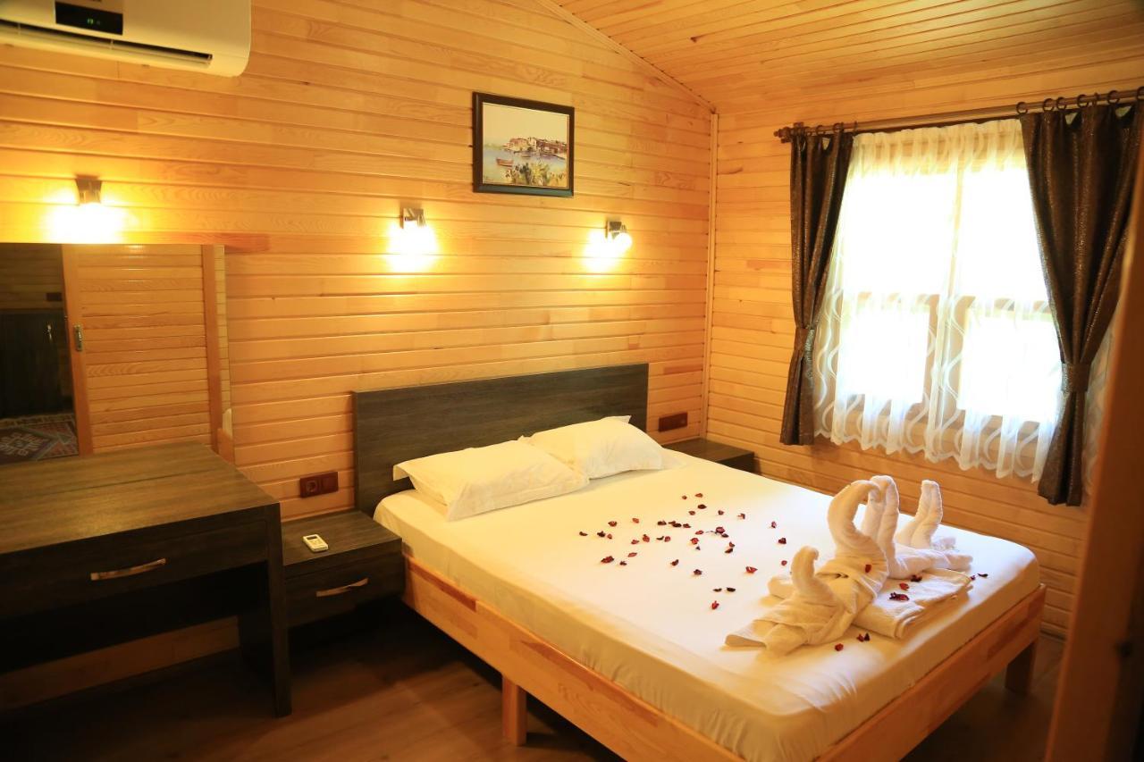 Tunays Pansiyon Bed & Breakfast Cirali Bagian luar foto