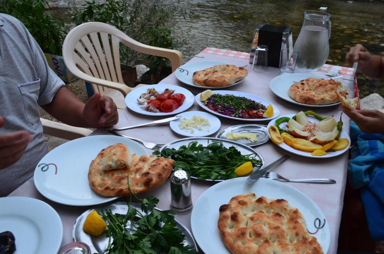 Tunays Pansiyon Bed & Breakfast Cirali Bagian luar foto