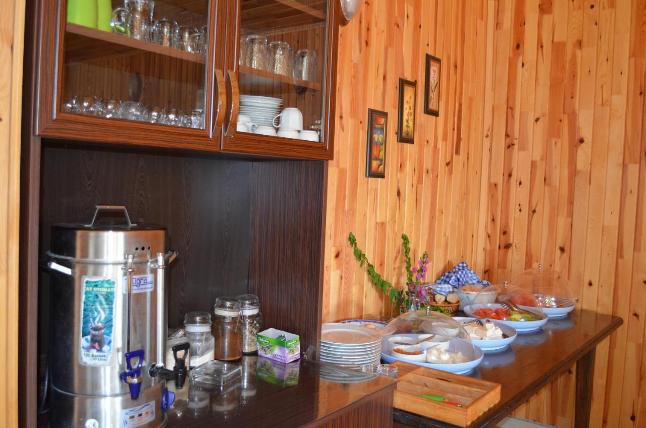 Tunays Pansiyon Bed & Breakfast Cirali Bagian luar foto