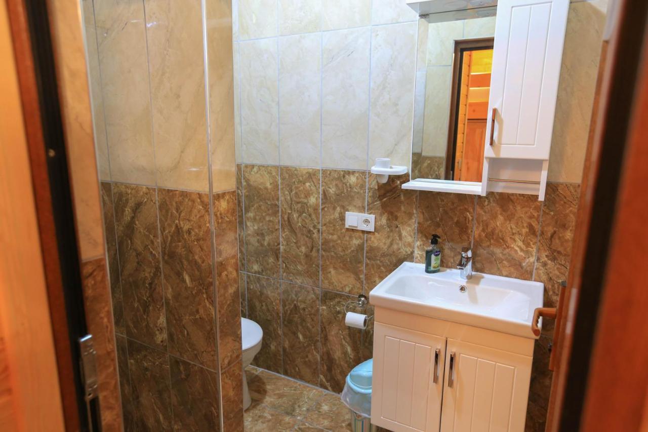 Tunays Pansiyon Bed & Breakfast Cirali Bagian luar foto