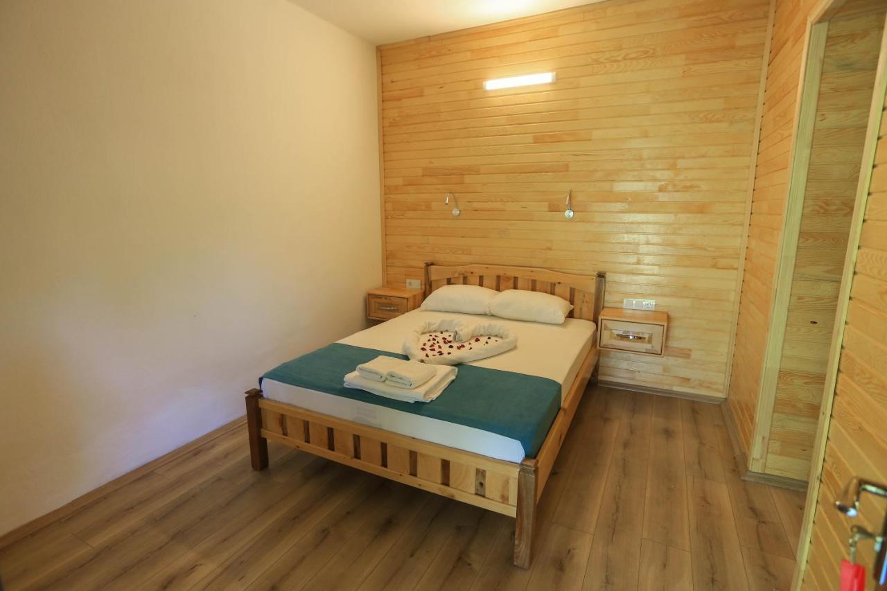 Tunays Pansiyon Bed & Breakfast Cirali Bagian luar foto